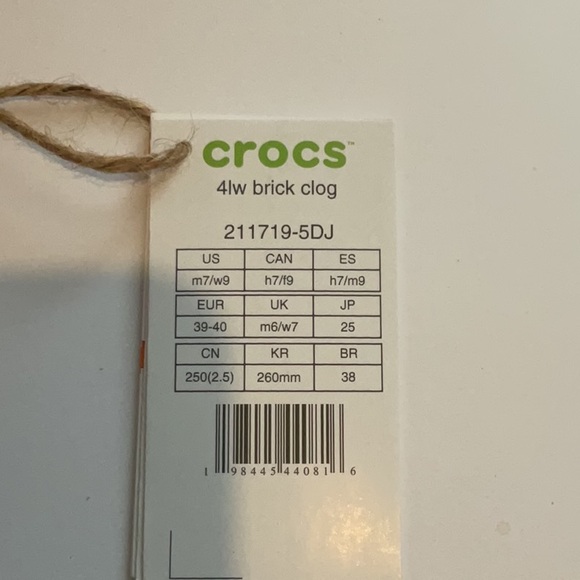 Lego Crocs Collab - Picture 9 of 10